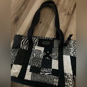 Donna Sharp Black White Quilted Tote Bag